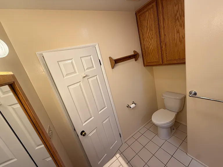 385 Eaton Dr — Photo 17