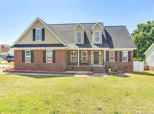 381 B J Palmer Dr, Spring Lake, NC 28390