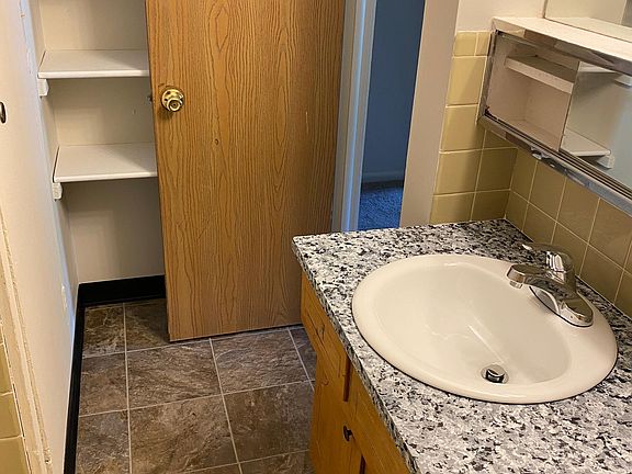 5th image of 1415 N 46th St #8
