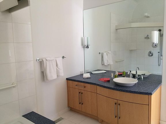 4th image of 1414 W 47th St Unit 2