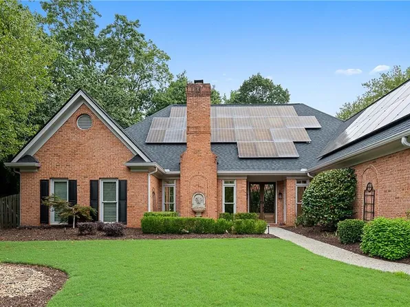 305 Wheatridge Dr, Roswell, GA 30075