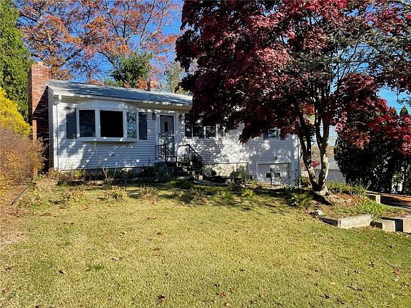 3rd image of 17 Forest Dr