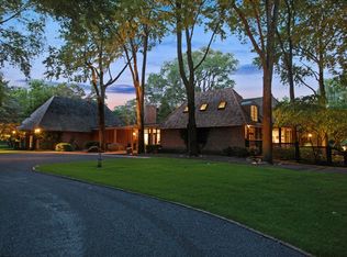 211 W Westminster Rd, Lake Forest, IL 60045