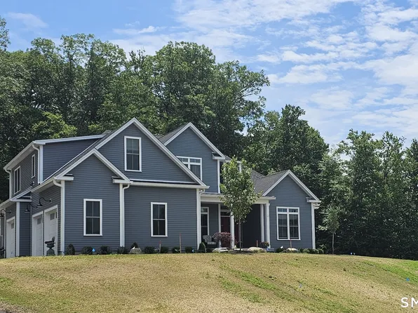 61 Weatherstone, Avon, CT 06001