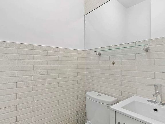 5th image of 259 Saint Nicholas Ave #2L