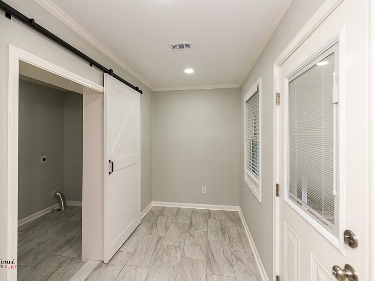 5730 Grover Pl — Photo 10