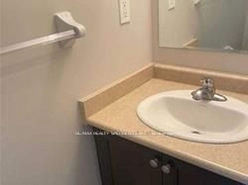 Brampton Townhouse for rent - 3 Bedrooms — photo 6