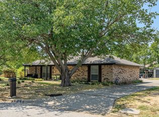 217 Diane Dr, Sanger, TX 76266