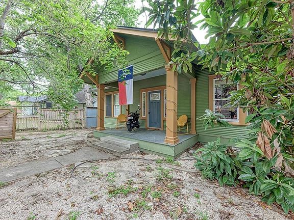 2nd image of 2834 1/2 Salado St