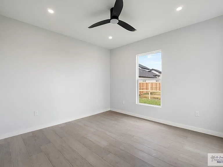 6217 Mackenna Dr — Photo 16