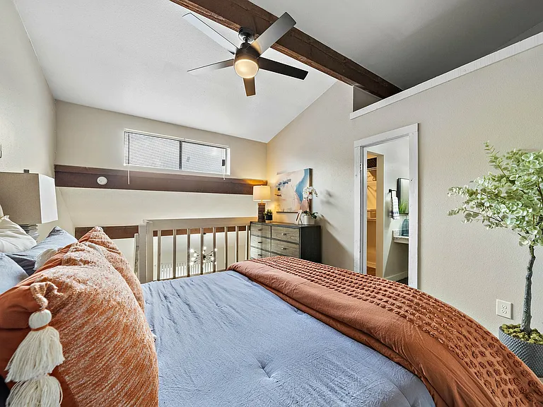 51 Ten Townhomes — Photo 30