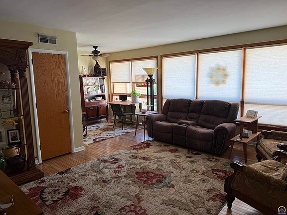 4th image of 1301 SW Fillmore St #25