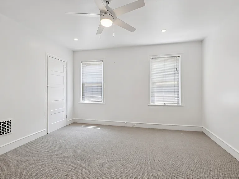 1713 Monument St — Photo 20