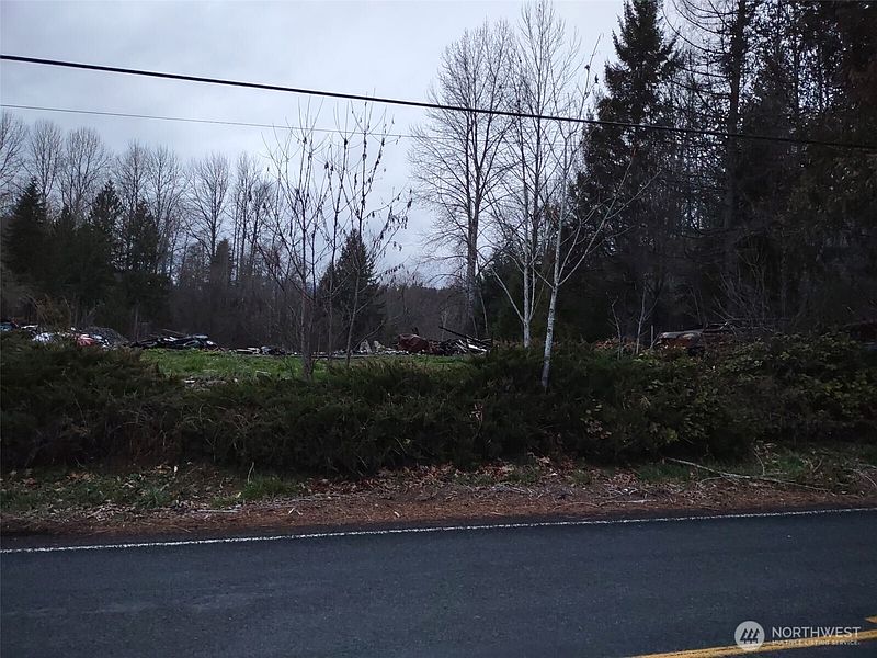 3rd image of 140 Kiona Road