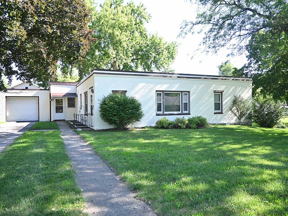 1st image of 514 1st St