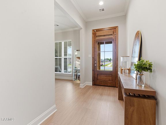 4th image of 120 Earls Ct