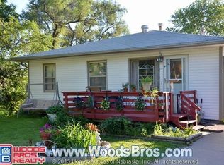 2421 NW 9th St, Lincoln, NE 68521