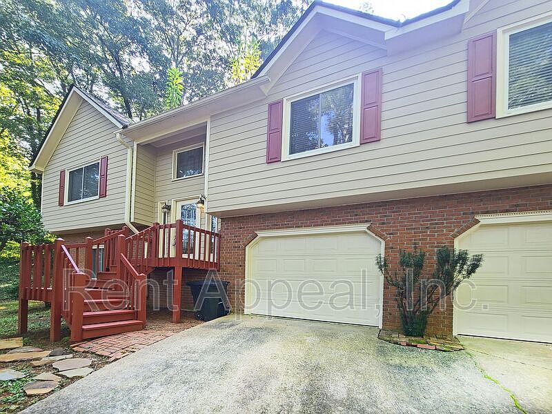 1st image of 2066 Kingswood Dr