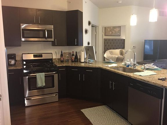 4th image of 601 N Kingsbury St