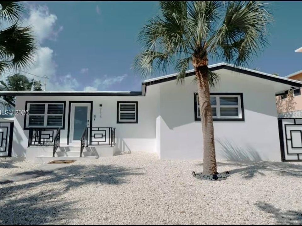 1st image of 2133 Yellowtail Dr