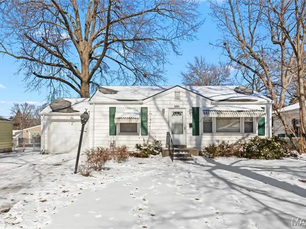 1241 Avant Dr, Saint Louis, MO 63137