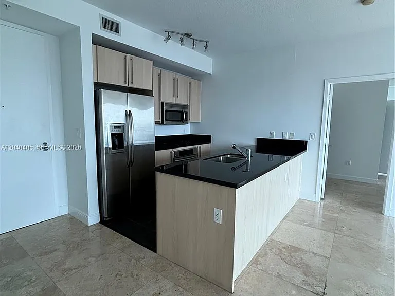79 SW 12th St #2703 — Photo 11