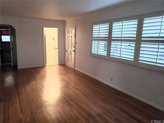 3rd image of 1701 Orizaba Ave