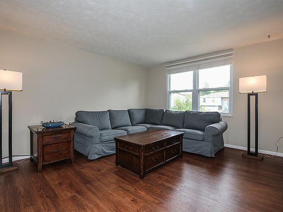 5th image of 748 Shay Ln