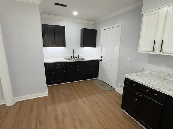 706 W 72nd St, Shreveport, LA 71106