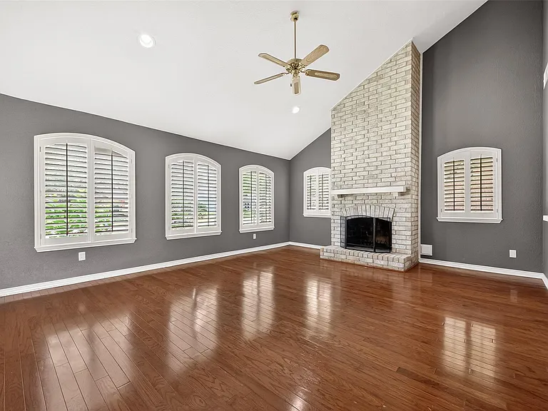 4003 W Valley Dr — Photo 5