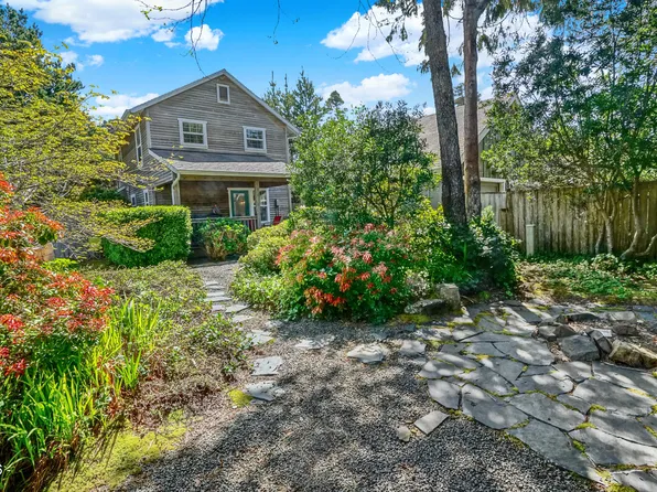 265 Bunchberry Way, Depoe Bay, OR 97341