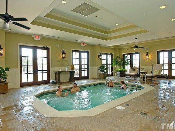 5th image of 54 Crownview Ct