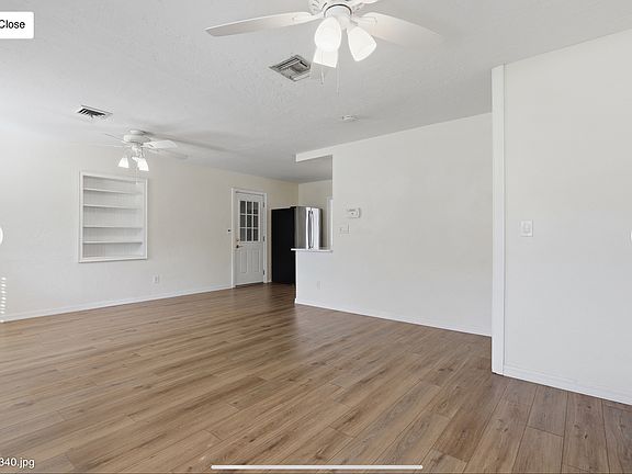 3rd image of 4737 W Wallcraft Ave