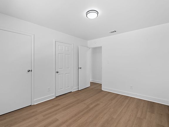 4th image of 118 Garr Ln #F-202