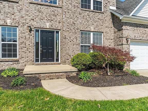 2nd image of 111 Stone Cove Dr