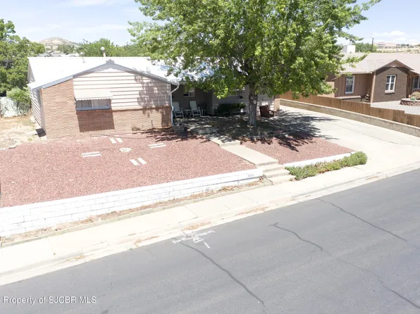 4305 Wilshire Dr, Farmington, NM 87402