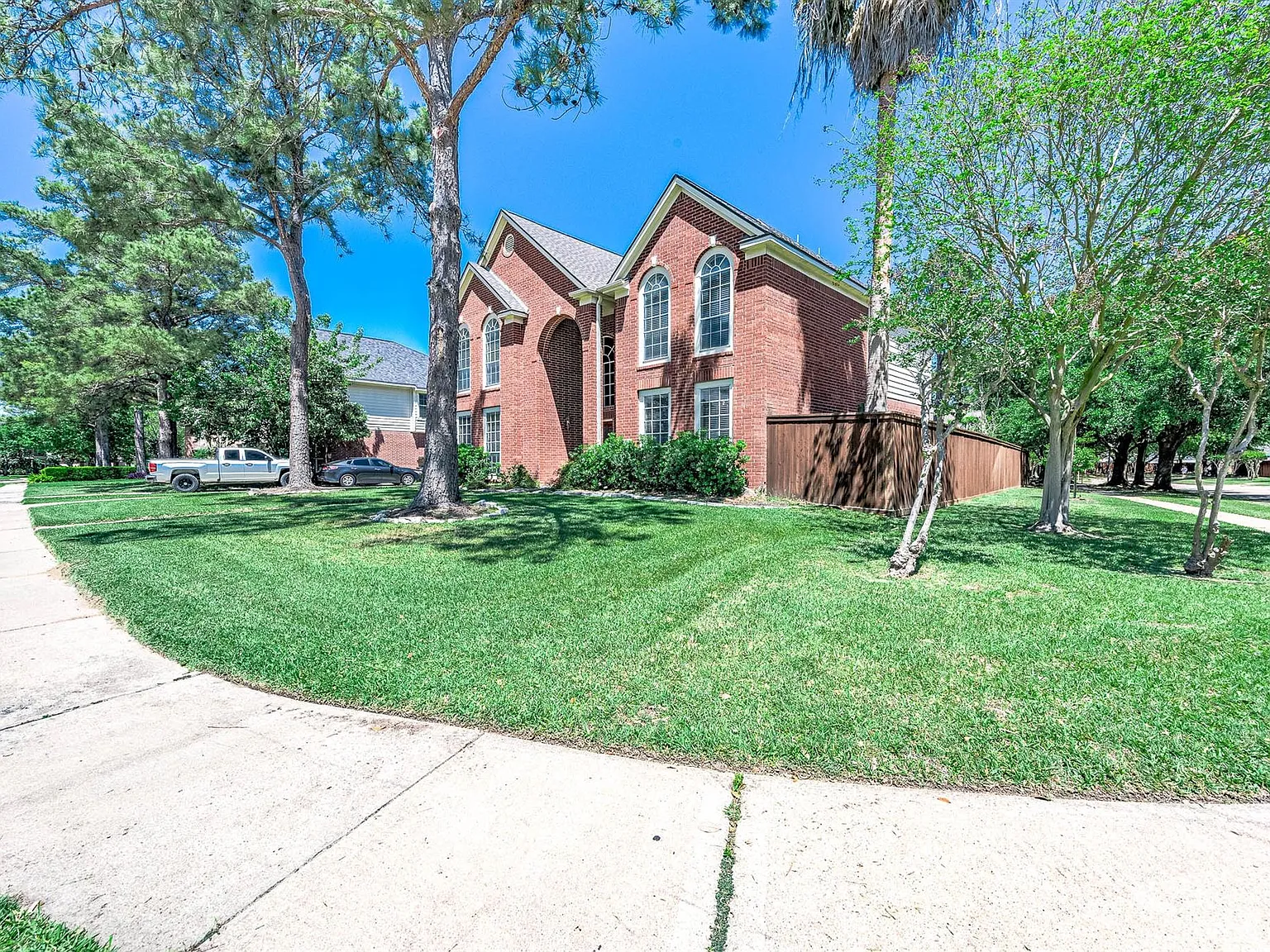 4 bed, 3.5 bath, 3303 sqft, $2,750 — Photo 3