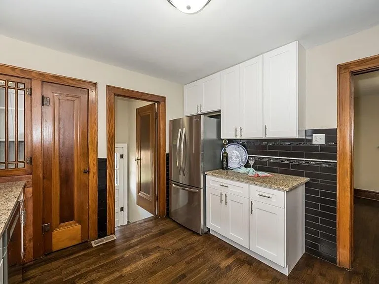 5336 Chippewa St — Photo 8