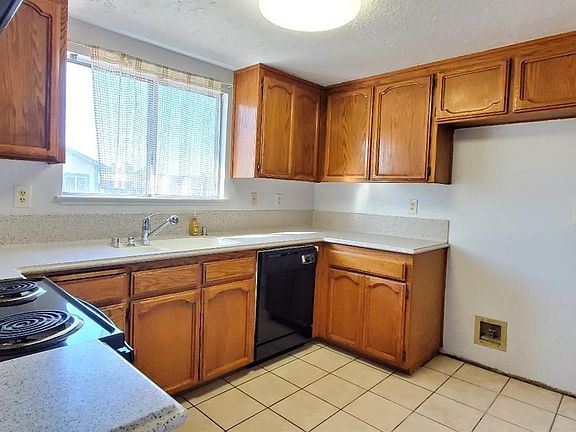 3rd image of 7688 Countryfield Dr