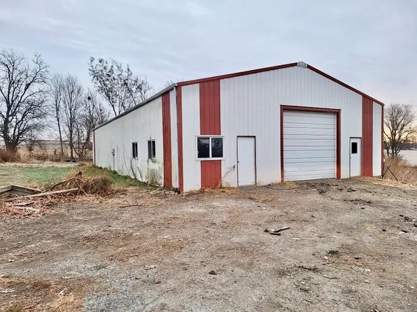 1 E Hershaw St, Fillmore, MO 64449