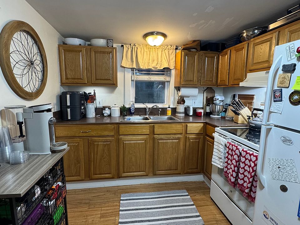 1st image of 503 Wood St APT 2