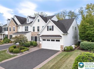 1938 Carriage Knoll Dr, Bethlehem, PA 18015