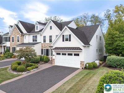 1938 Carriage Knoll Dr, Bethlehem, PA, 18015