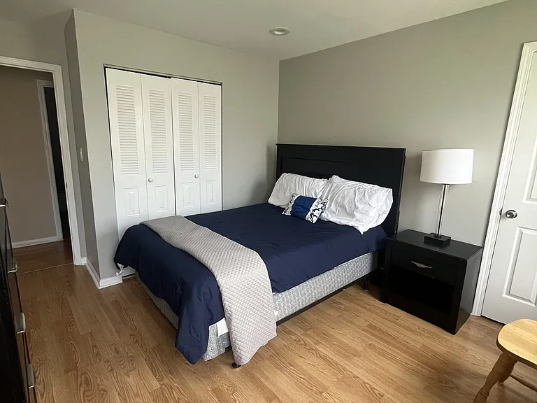 4 Rutgers Dr #2 — Photo 2