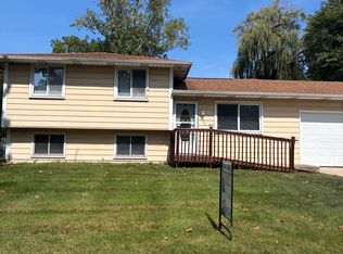 2982 Princeton Dr, Mishawaka, IN 46544