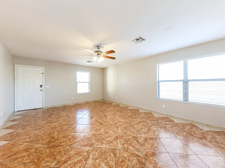 11807 W Ester Dr — Photo 5