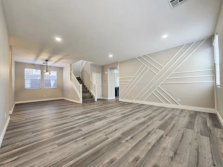 768 Anacapri St — Photo 3