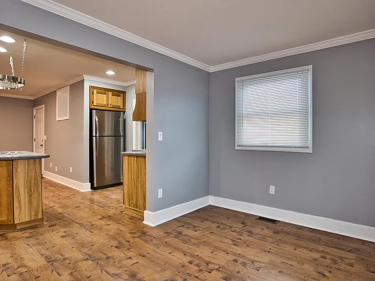 2753 Pleasant St #1 — Photo 12