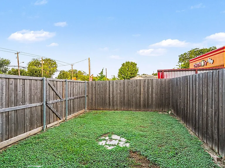 3301 Aurora St #B — Photo 25