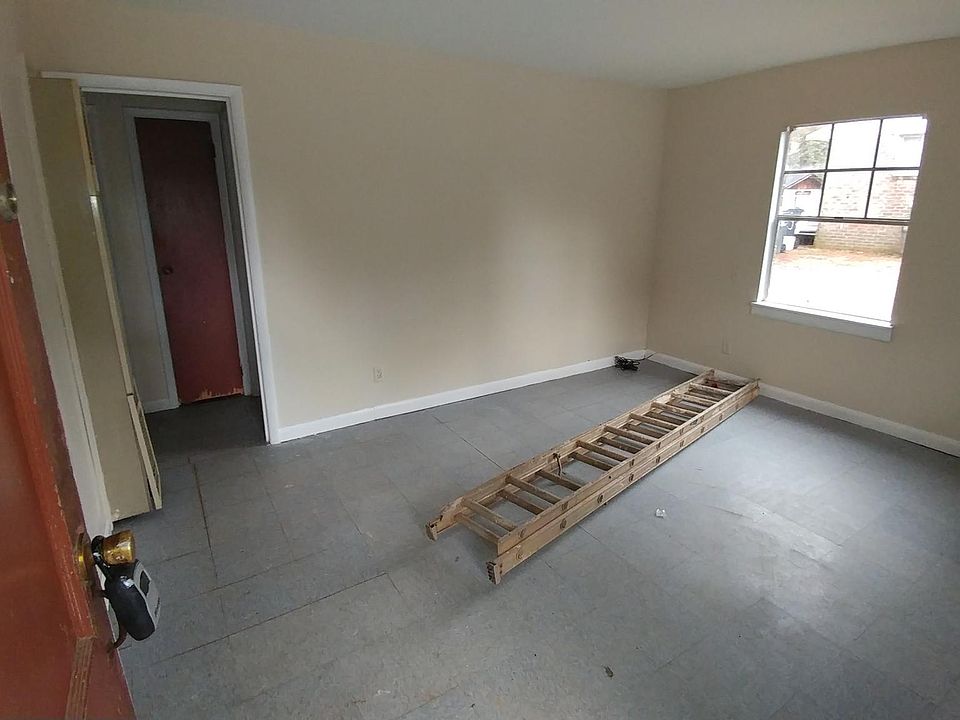 2nd image of 1240 Redding Rd APT 9